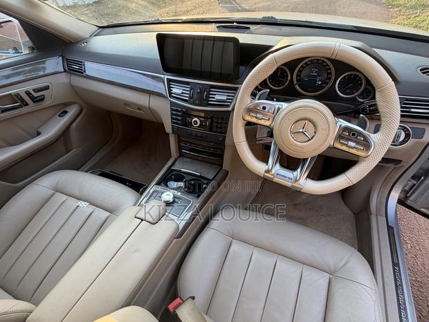 Mercedes-Benz E300 2014 Silver