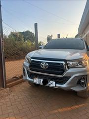 Toyota Hilux 2019 Silver for sale