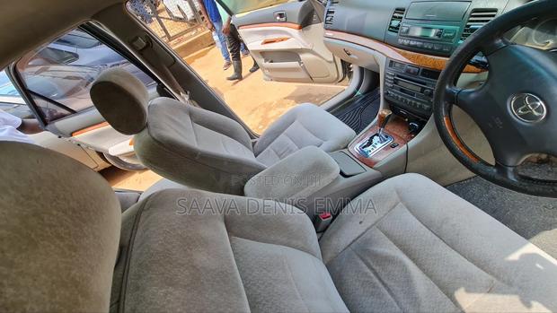 Toyota Mark II 2.0 RWD 2004 Gold