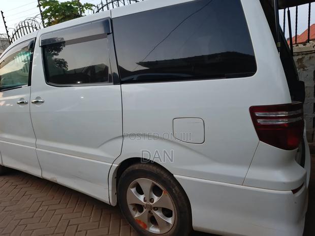 Toyota Alphard 2.4 Petrol AWD 2007 White
