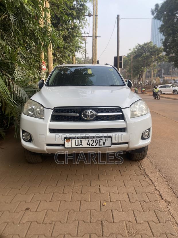 Toyota RAV4 2009 White