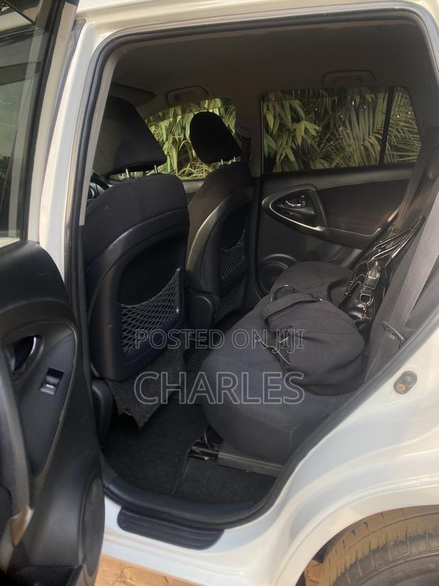 Toyota RAV4 2009 White