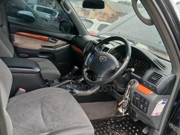 Toyota Land Cruiser Prado 2006 Black