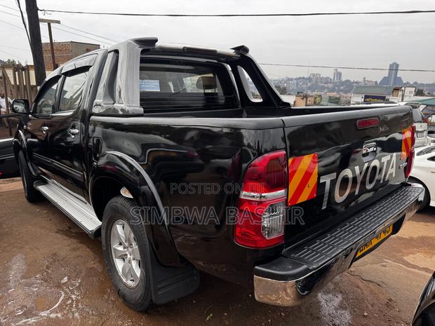 Toyota Hilux 2008 Black