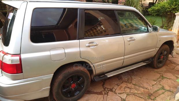 Subaru Forester 1998 Gray