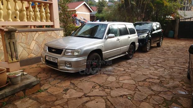 Subaru Forester 1998 Gray