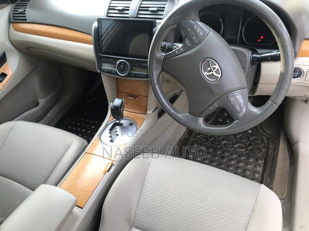 Toyota Premio 2009 Silver