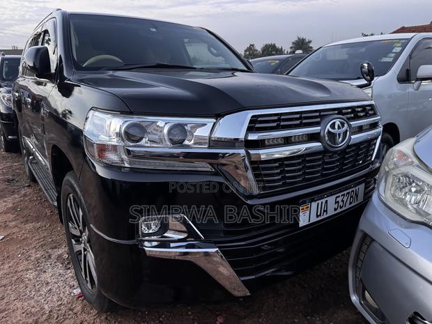 Toyota Land Cruiser 2016 Black