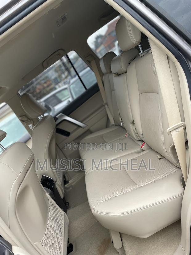 Toyota Land Cruiser Prado 2.8 2019 Gray