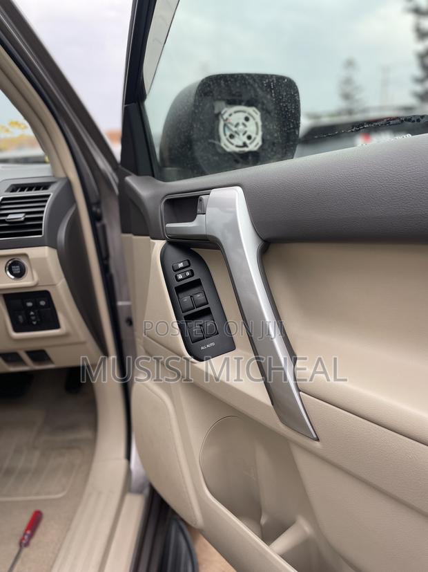 Toyota Land Cruiser Prado 2.8 2019 Gray