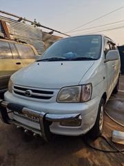 Toyota Noah 2001 White for sale