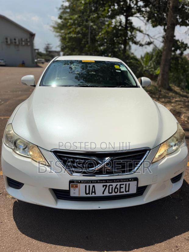 Toyota Mark X 2.5 AWD 2011 White