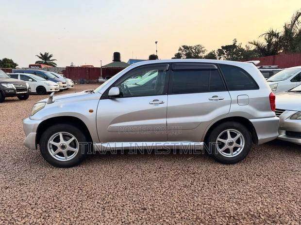 Toyota RAV4 Automatic 2003 Silver