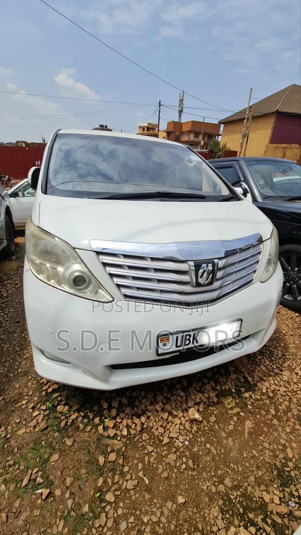 Toyota Alphard 2.4 Petrol FWD 2008 White