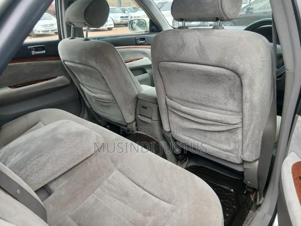 Toyota Mark II 2004 Silver