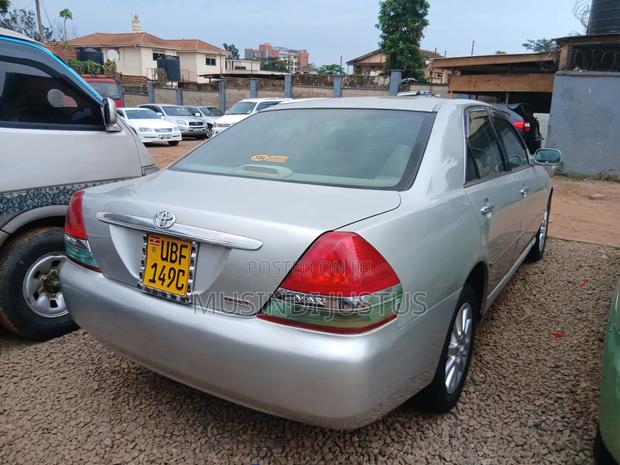 Toyota Mark II 2004 Silver
