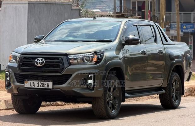 Toyota Hilux Revo Double Cab Deisel 2.8 AWD 2018 Green