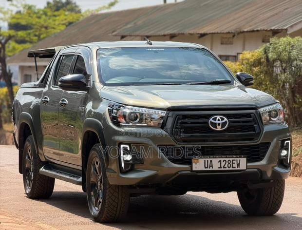 Toyota Hilux Revo Double Cab Deisel 2.8 AWD 2018 Green