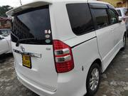 Toyota Noah 2011 White for sale