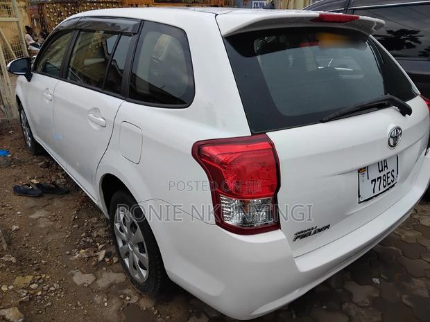 Toyota Corolla Fielder 2016 White