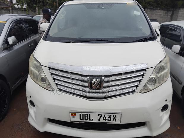 Toyota Alphard 2010 White
