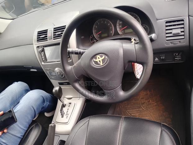 Toyota Corolla Fielder 2011 Silver