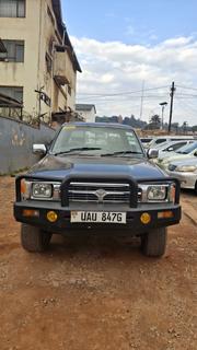 Toyota Hilux 2000 Gray for sale