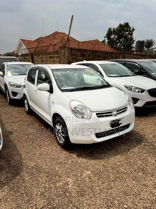 Toyota Passo 2012 White