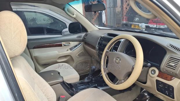 Toyota Land Cruiser Prado 2004 Silver