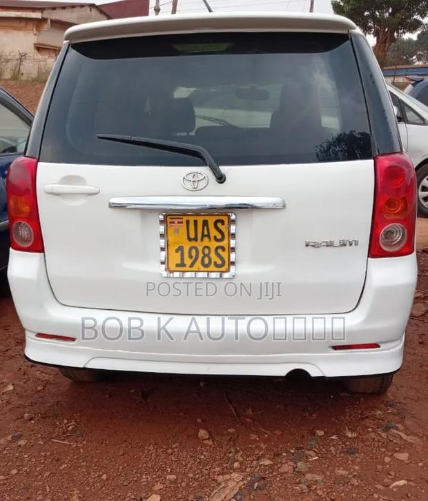 Toyota Raum 2005 White