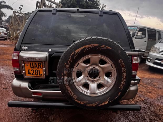 Nissan Terrano 2002 Black