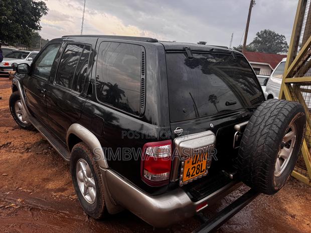 Nissan Terrano 2002 Black
