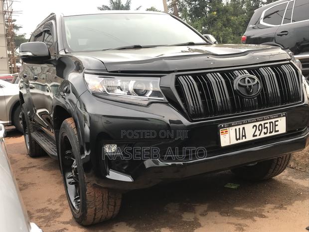 Toyota Land Cruiser Prado 2017 Black