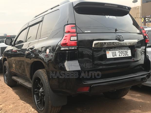 Toyota Land Cruiser Prado 2017 Black