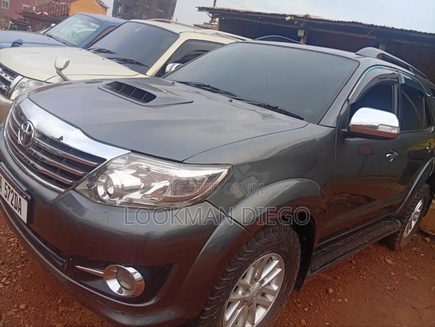 Toyota Fortuner 3.0 D AWD 2006 Gray