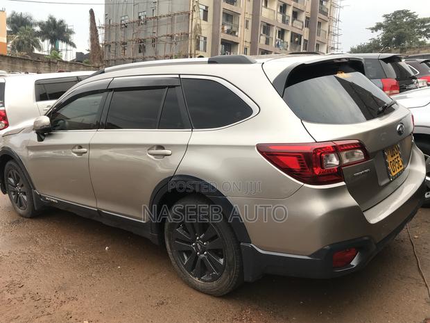 Subaru Outback 2012 Silver