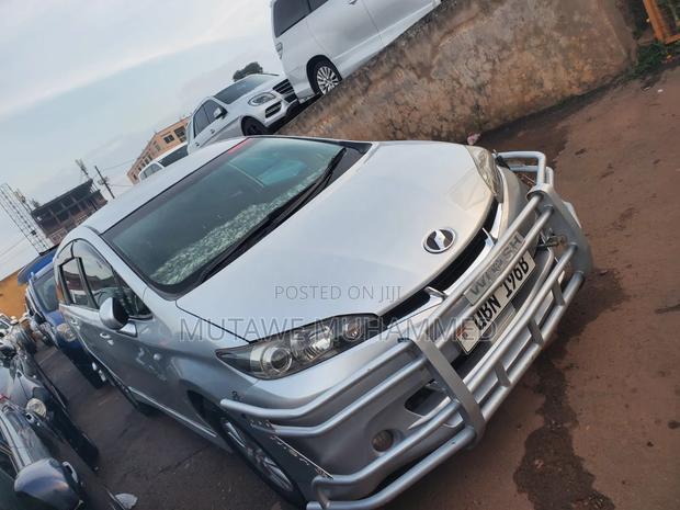 Toyota Wish 2010 Silver