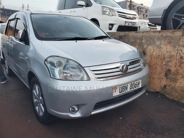 Toyota Raum 2008 Silver