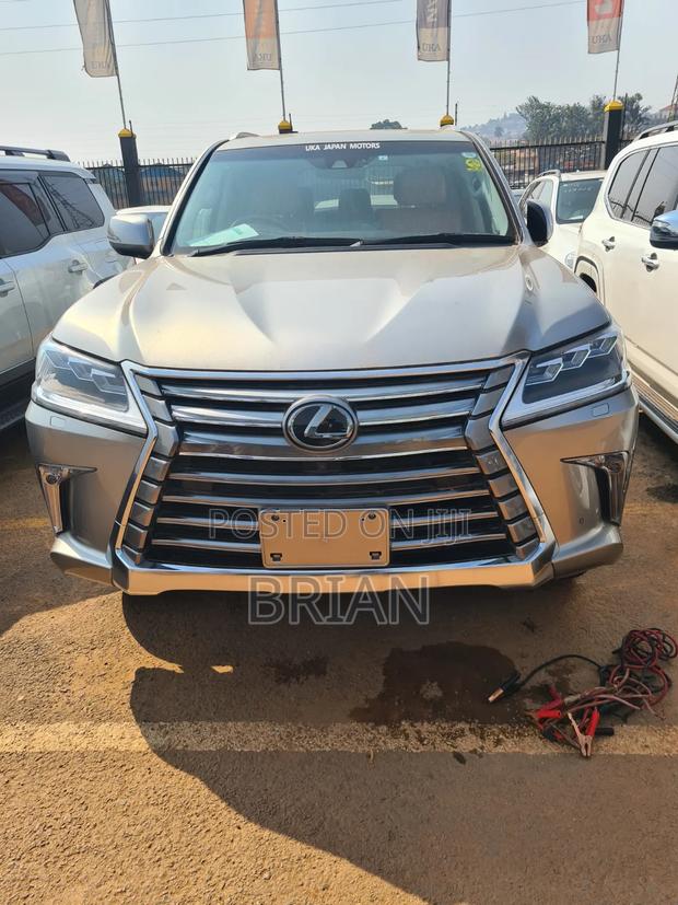 Lexus LX 2017 Silver