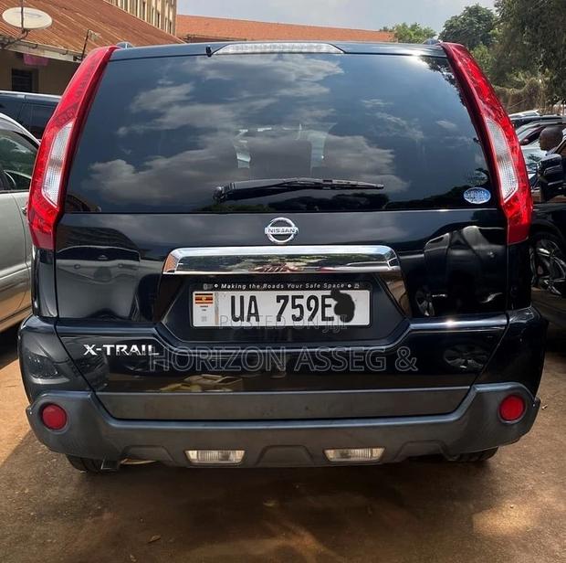 Nissan X-Trail 2.0 Petrol XE 2010 Black