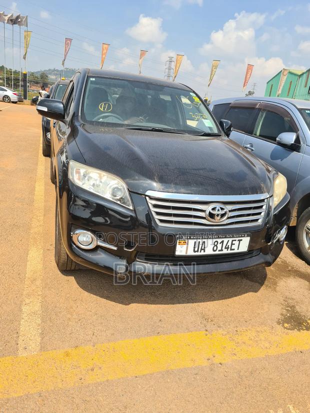 Toyota Vanguard 2012 Black