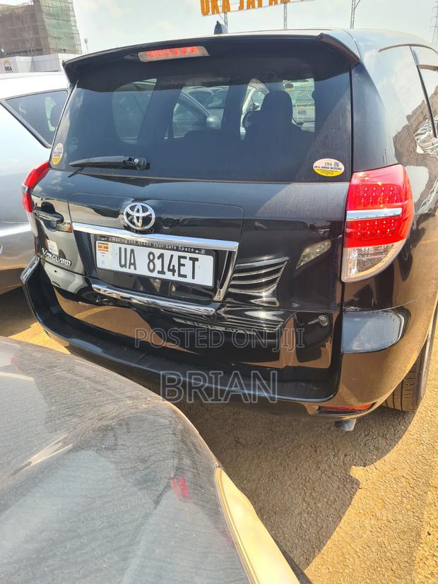 Toyota Vanguard 2012 Black