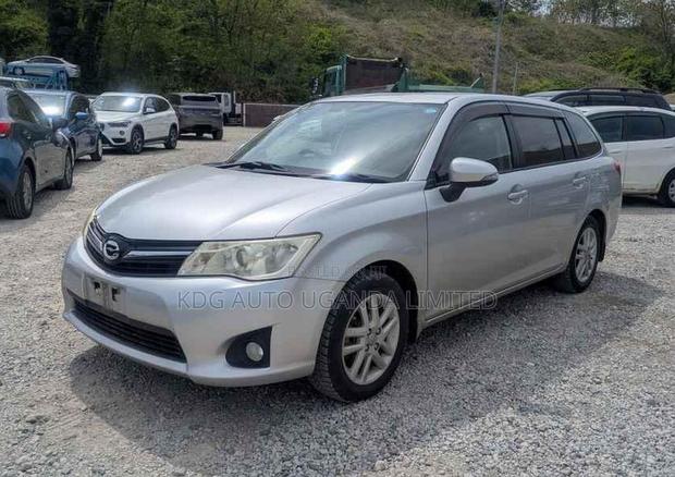 Toyota Corolla Fielder 1.5 Petrol FWD 2013 Silver