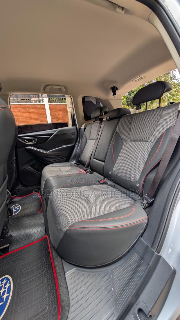 Subaru Forester 2018 Silver
