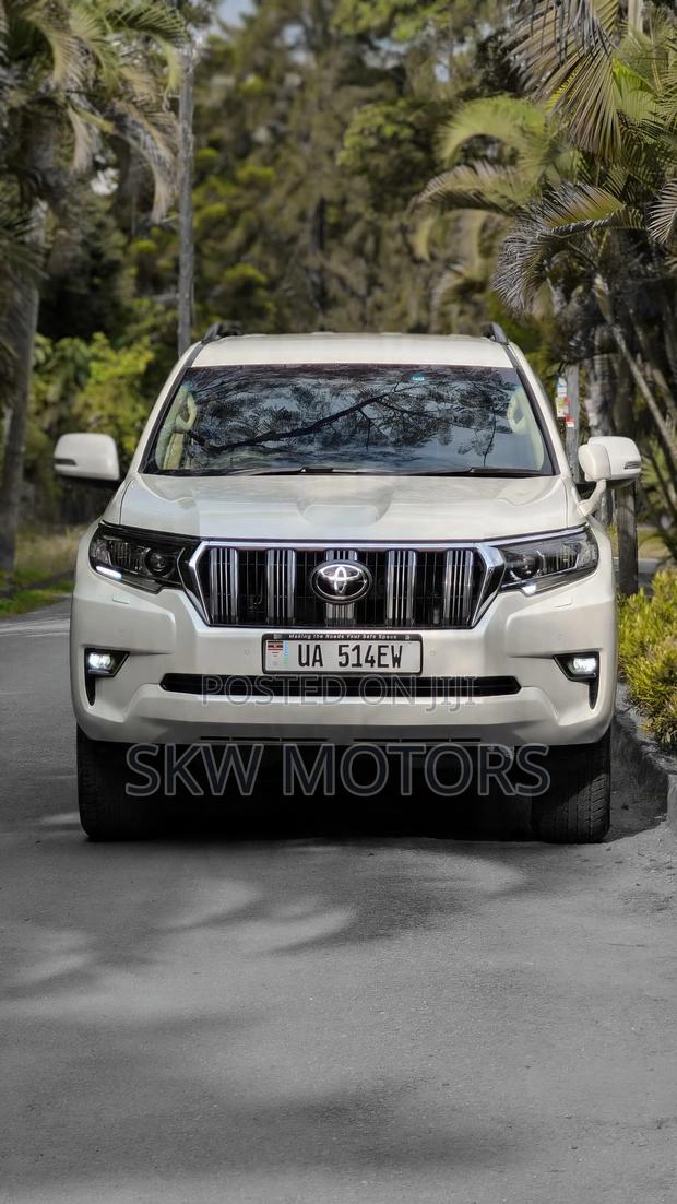 Toyota Land Cruiser Prado 2019 White