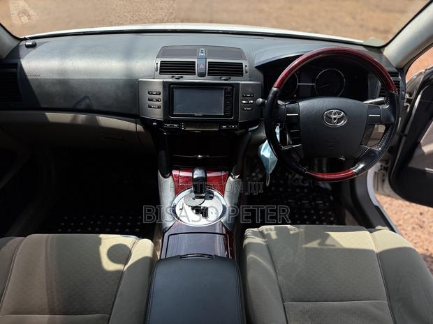 Toyota Mark X 2.5 AWD 2009 White