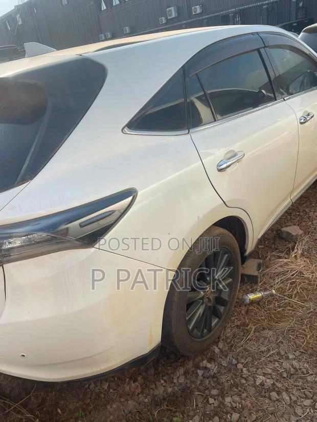 Toyota Harrier 2.0 2014 White