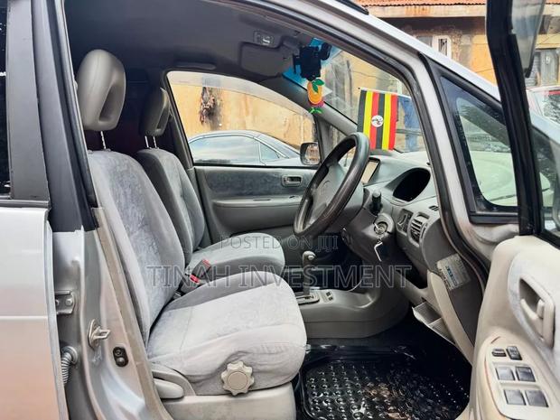 Toyota Corolla Spacio 2004 Silver