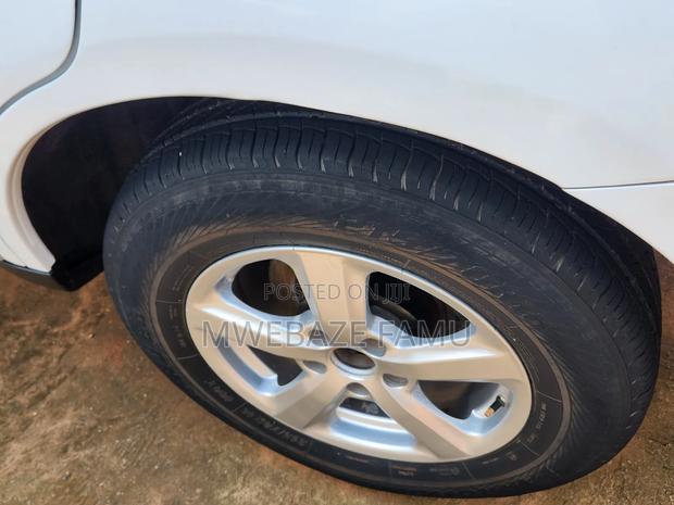 Mitsubishi Outlander 2010 White