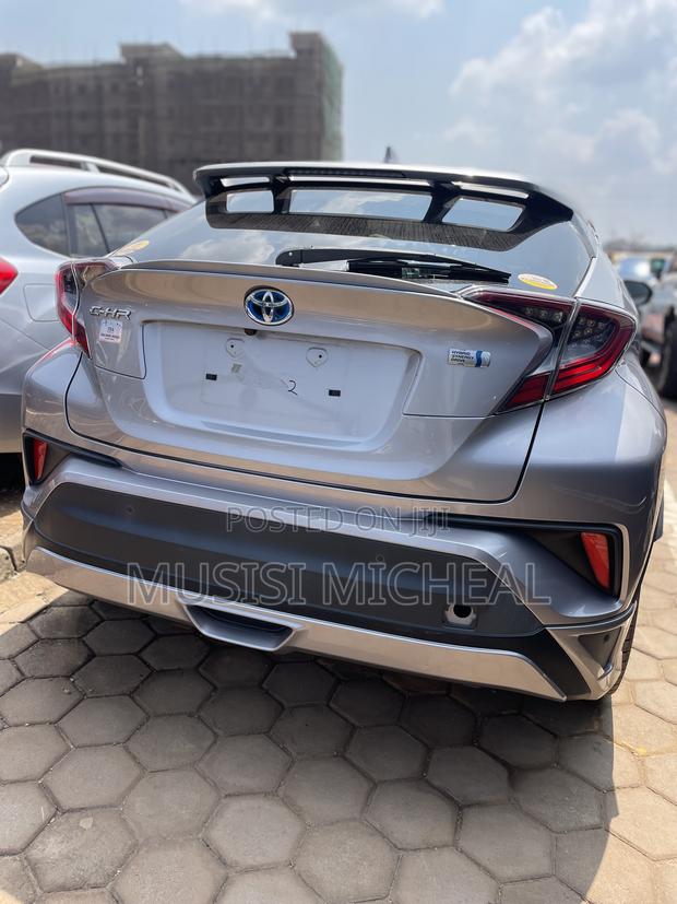 Toyota C-HR XLE Prermium FWD (2.0L 4cyl 2AM) 2018 Gray